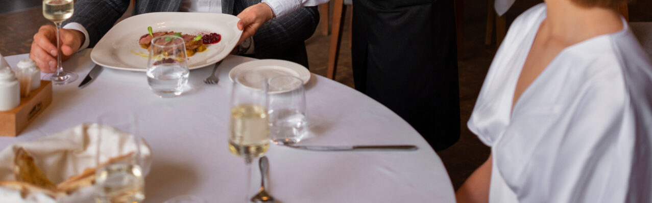 medium-shot-couple-having-lunch-luxury-restaurant.jpg